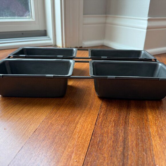 Vintage FiC Steel 4 Connected Small Loaf Bread Pans - Picture 2 of 5